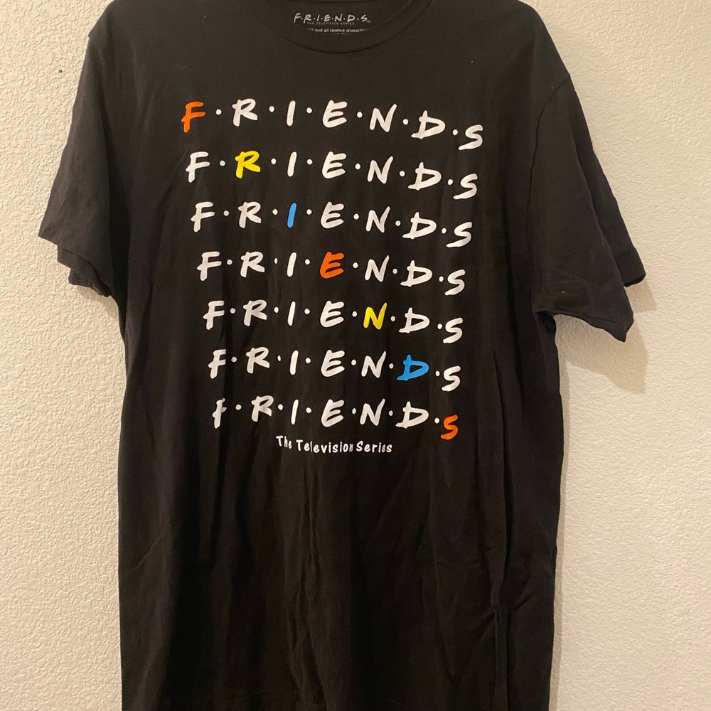 💛3/$15 Mens Friends t-shirt